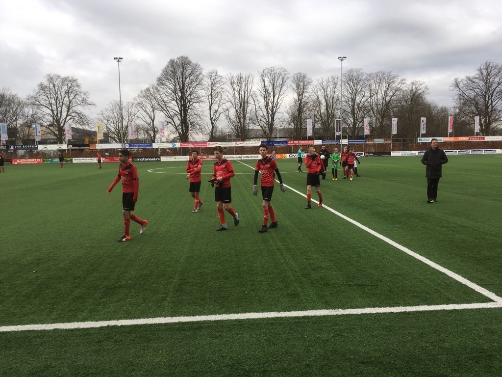 J015-1 start met overtuiging de 2e seizoenshelft