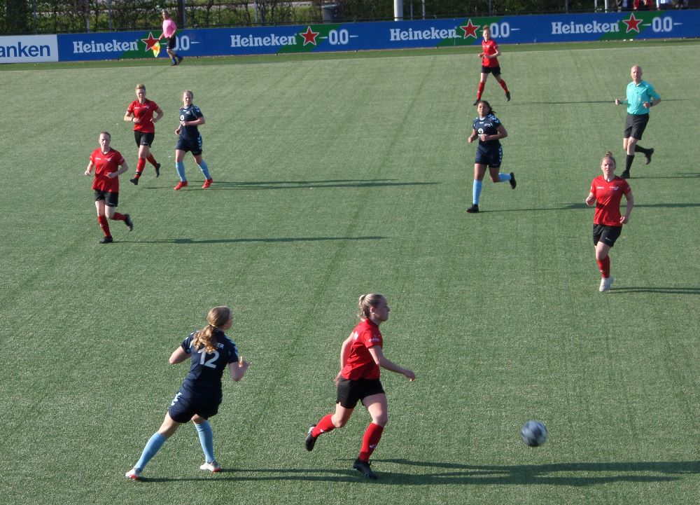 Vrouwen 2 dicht bij nacompetitie; afscheid Anouk Bourgonje bij Vrouwen 1