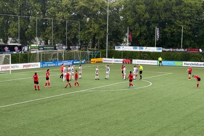 Vrouwen 1 neemt eerste horde nacompetitie