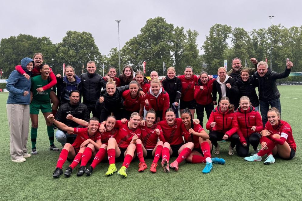 Geef je op voor de supportersbus voor finale Vrouwen 1; er zijn nog plaatsen over