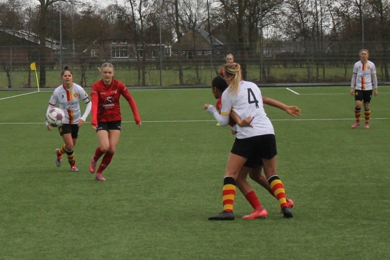 Teleurstellende middag voor Vrouwen 1