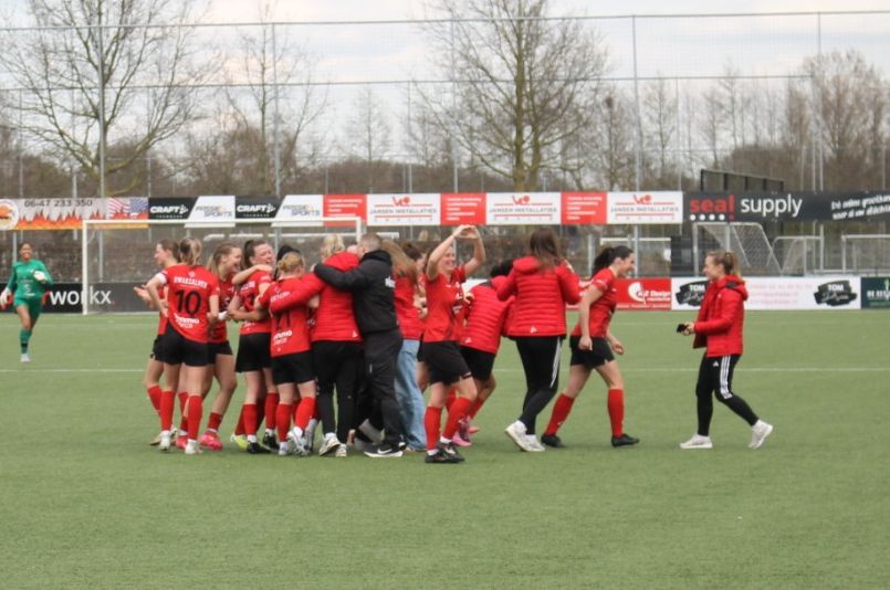 Vrouwen 1 grijpt de macht na zinderende topper tegen AZSV