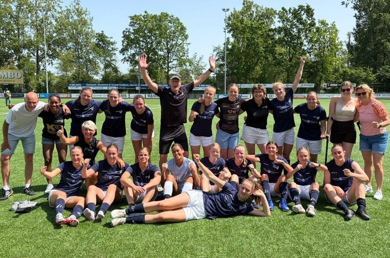 Vrouwen 2 overtuigend naar halve finale nacompetitie