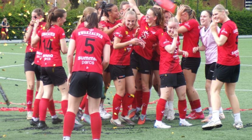 Be Quick Vrouwen 1 is kampioen! Team terug naar topklasse
