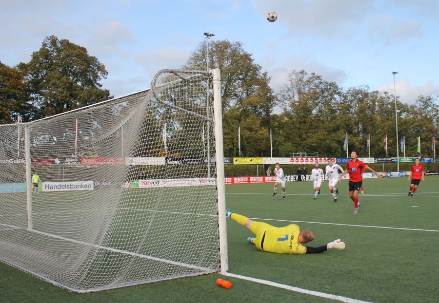 De kopkans na de penalty.