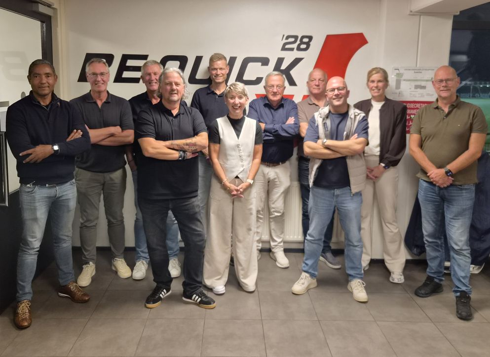 V.l.n.r. Paulo Chinoque, Bert Oosterhof, Jur Oosterhof, Jeroen van Werven, Ronald Westerhof, Monicque Hulsman, Bert Venema, Theo Mulder, Jakko Slot, Ingrid Duim en Jan Pap.