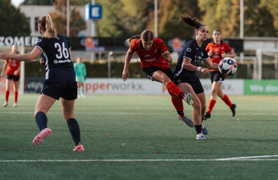 PJ Rijkema Vrouwen 1 Saestum okt doelpunt Eva