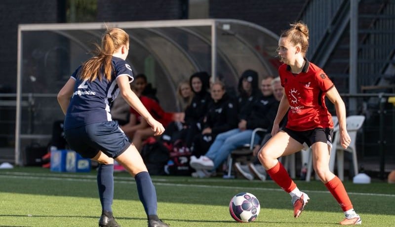 Vrouwen 1 verslaat kampioen Saestum